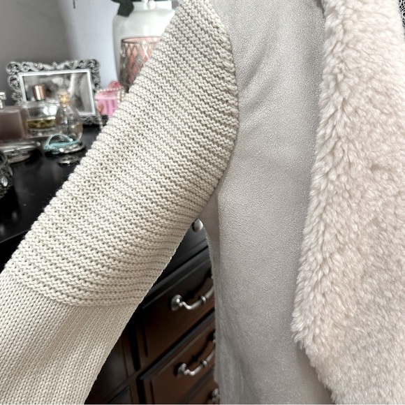 Chelsea & Theodore Oyster Faux Suede Sherpa Open Front Cardigan Sweater M - Picture 5 of 16